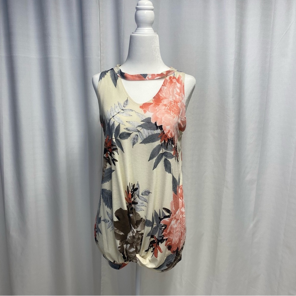 Lovely J Floral dressy tank top Size Small